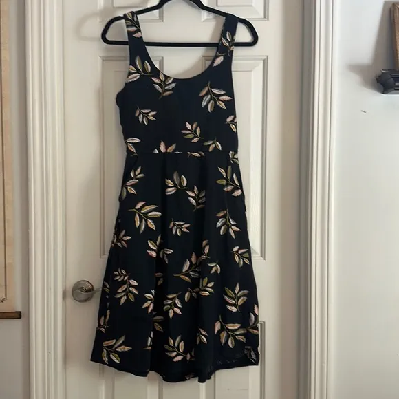 Pact Organic Fit and Flare Shorty Midi Dress Golden Hour Leaves Size Medium