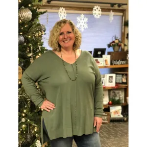 Plush Seamed V-Neck Sweater - Curvy