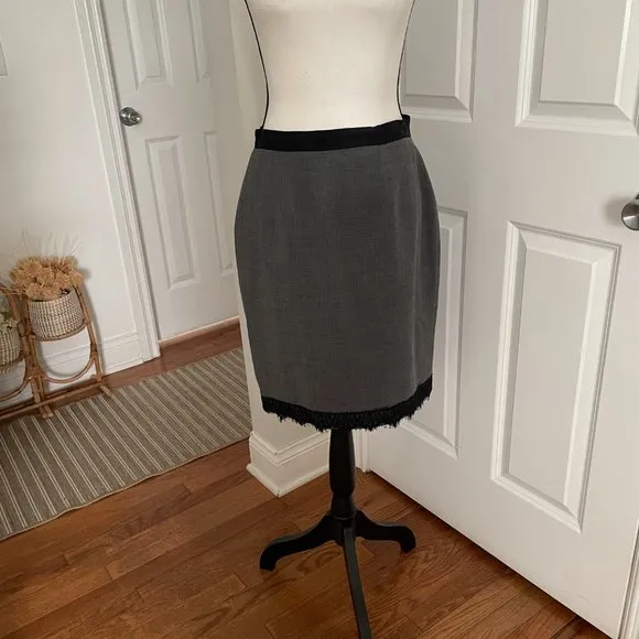 REBECCA TAYLOR Charcoal Gray 43% Virgin Wool Black Lace Hem Pencil Skirt Sz 8
