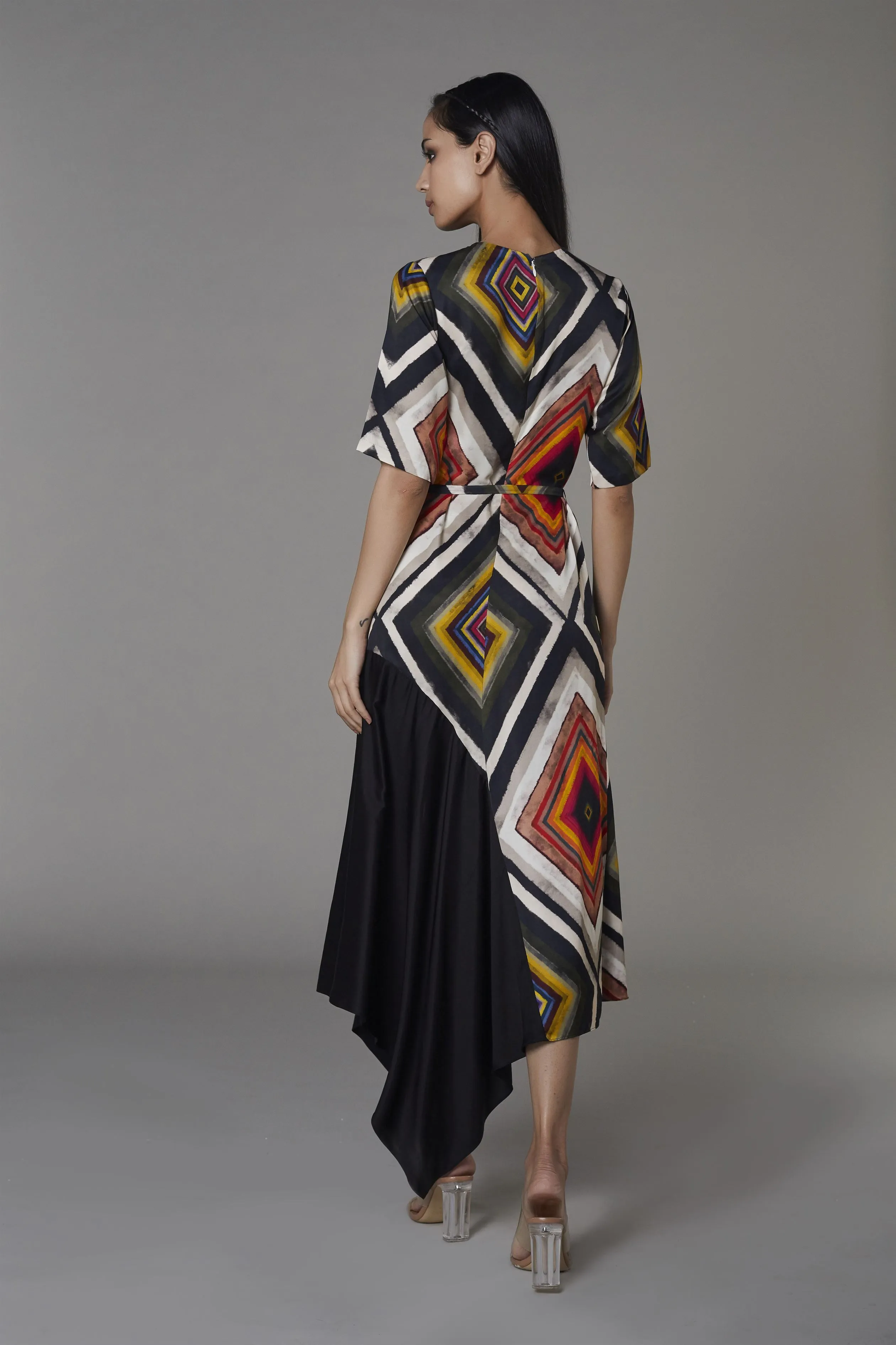 Saaksha & KinniÂ    I   Black big diamond asymmetric shift dress Satin Multi SS22025