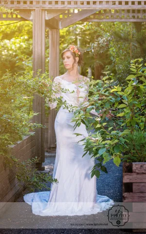 SAMPLE SALE / Long Sleeve Sheath Wedding Dress (#Anita)