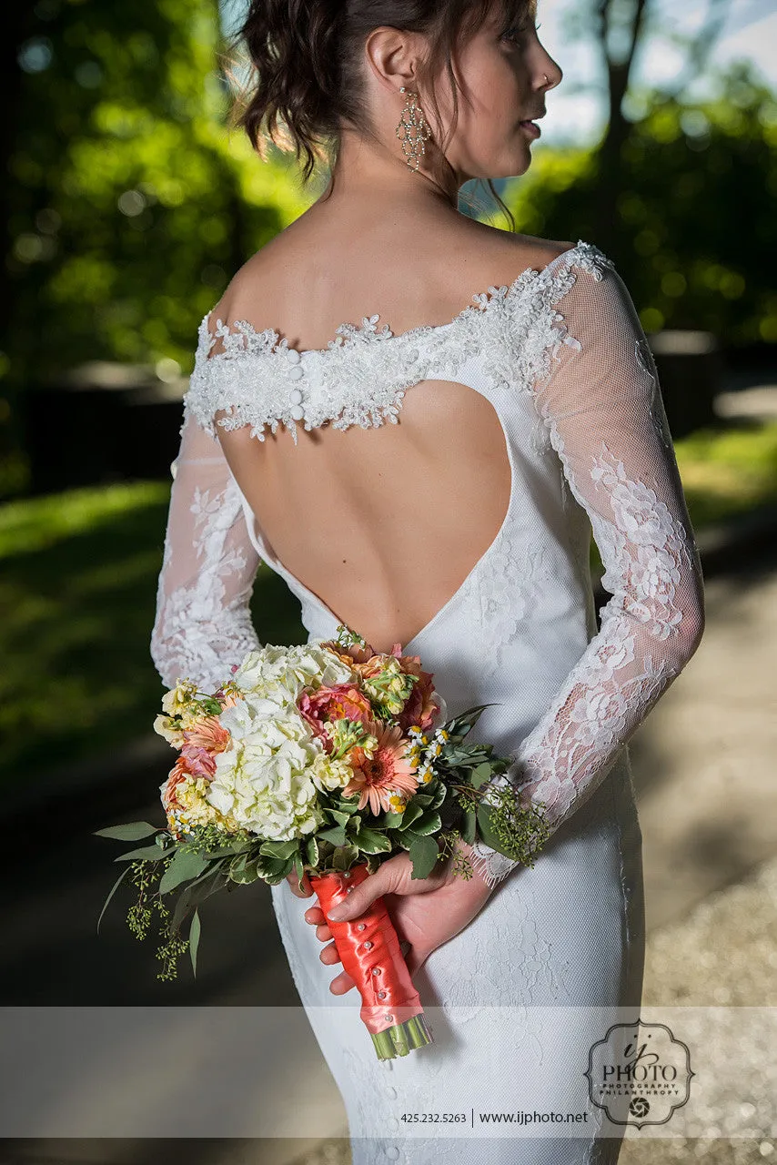 SAMPLE SALE / Long Sleeve Sheath Wedding Dress (#Anita)