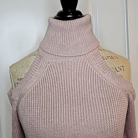 Seek The Label Mauve Cold Shoulder Turtleneck Long-Sleeve Sweater - Size XS