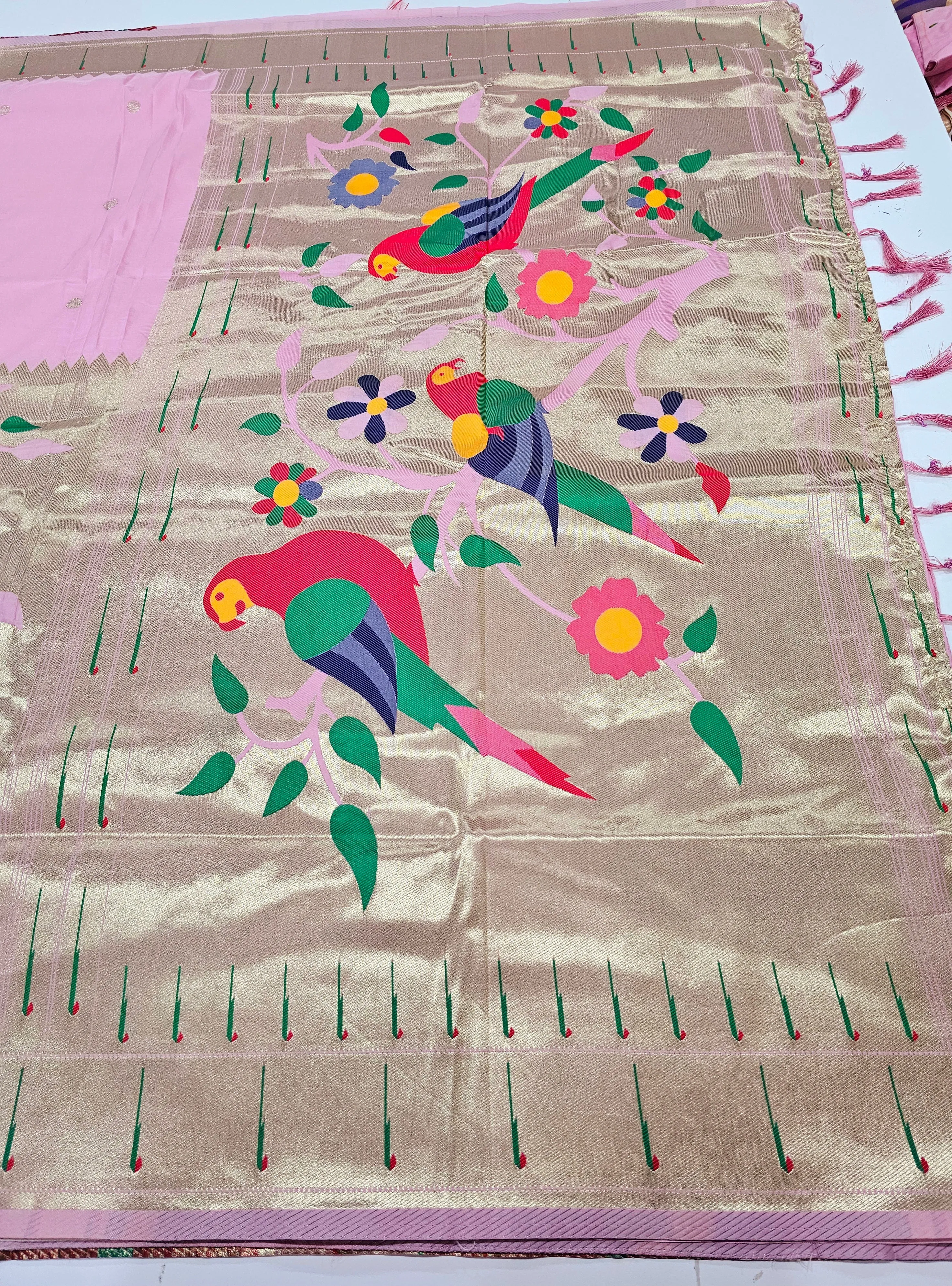 Semi Banaras Paithani saree