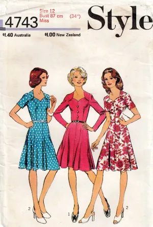 Style 4743 Womens Fit and Flared Dress with Sweetheart Neckline 1970s Vintage Sewing Pattern Size 12 Bust 34 inches UNCUT Factory Folded