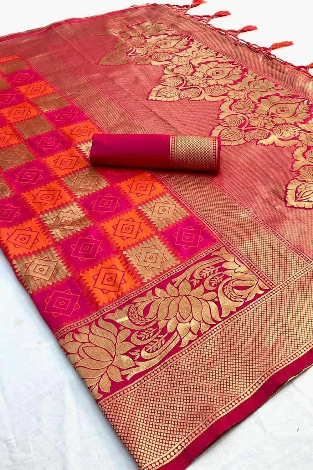 Tangerine Pink and Orange Checker Design Kanjivaram Silk Saree