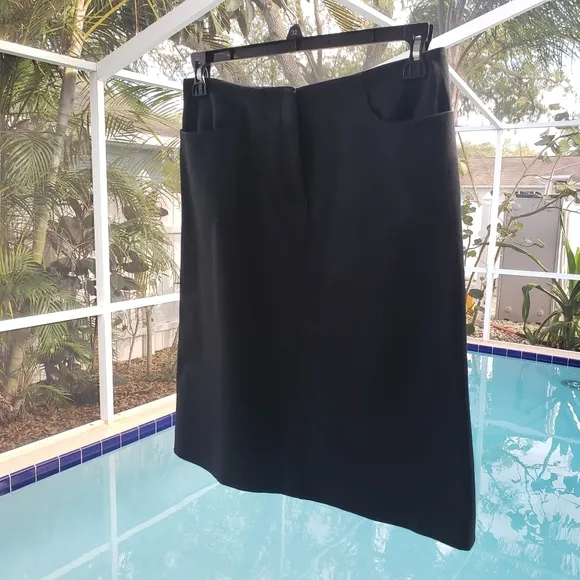 Theory Black Sateen Pencil Skirt w/ pockets