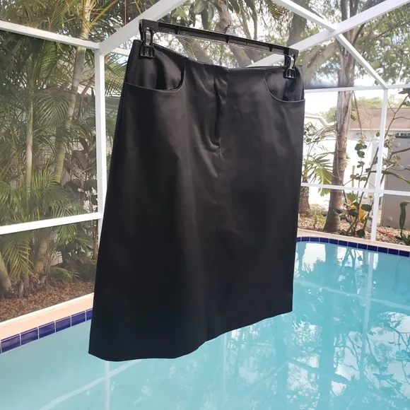 Theory Black Sateen Pencil Skirt w/ pockets
