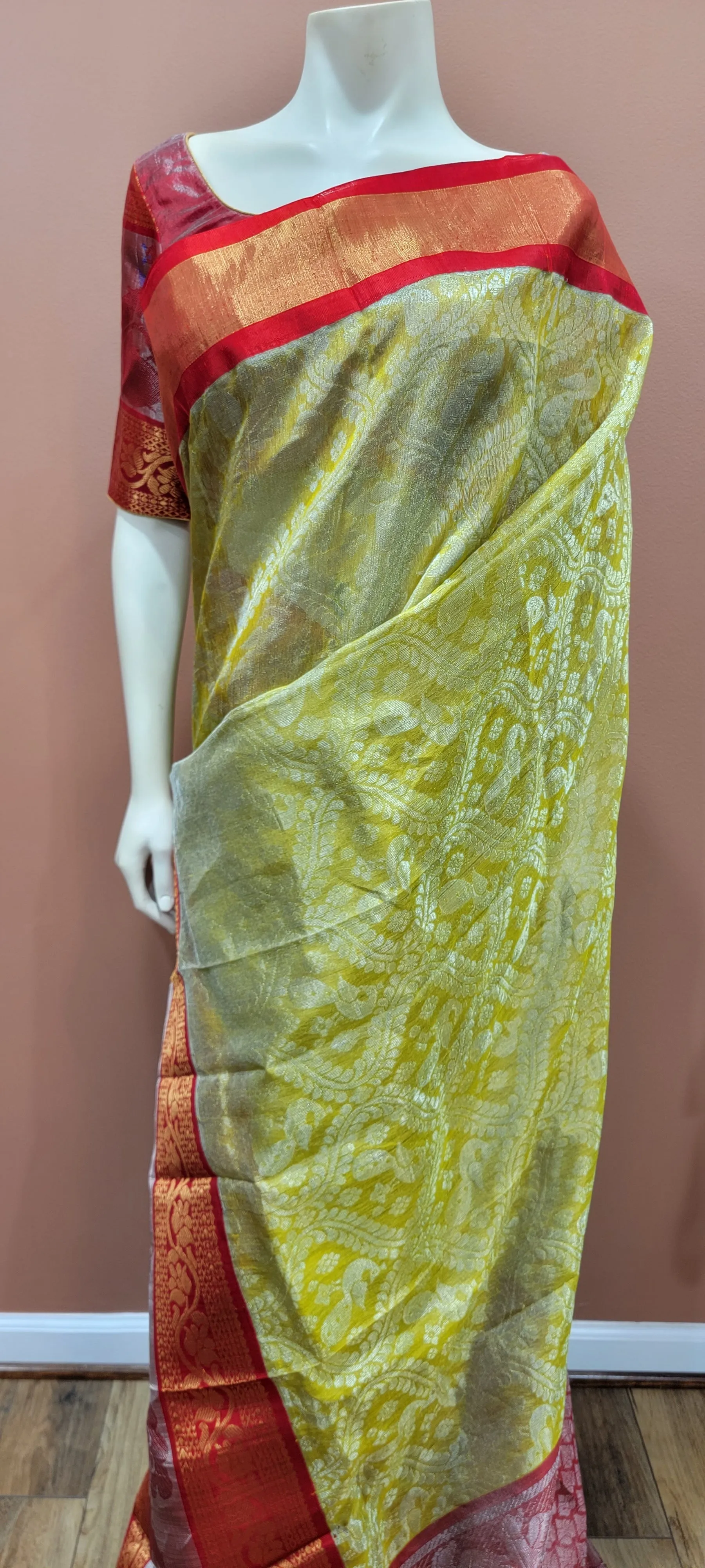 Tissue Kuppadam Saree w/ Blouse Collection