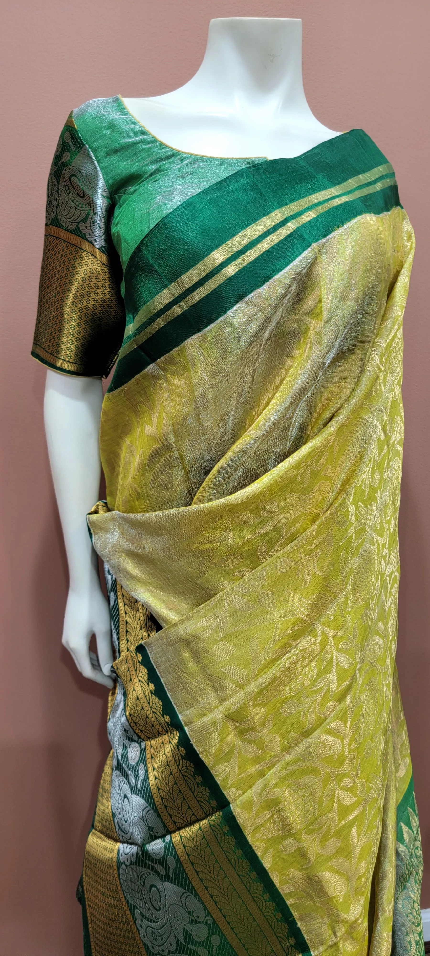 Tissue Kuppadam Saree w/ Blouse Collection