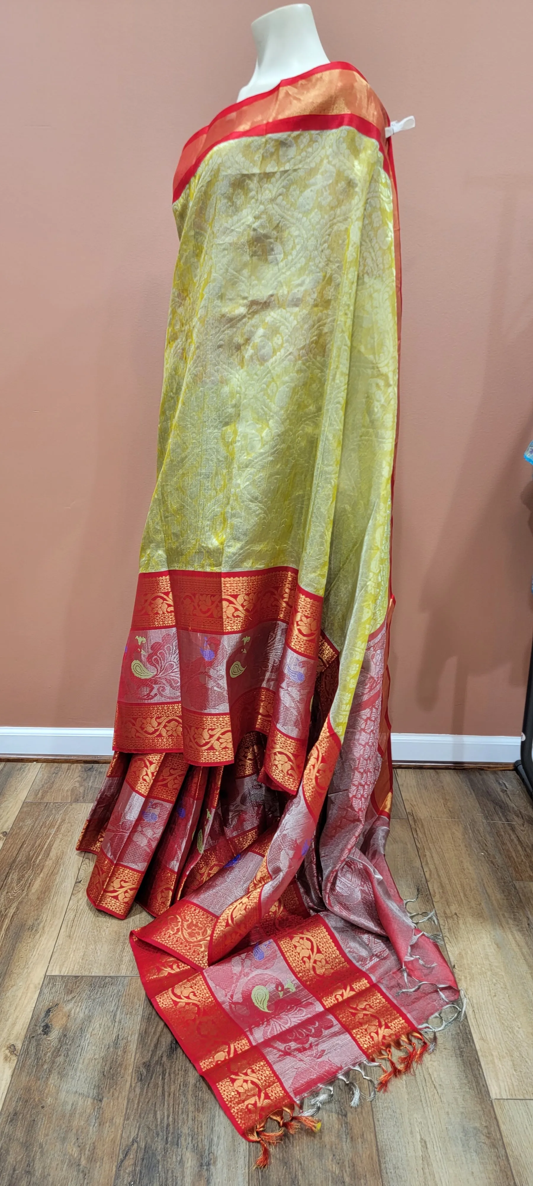 Tissue Kuppadam Saree w/ Blouse Collection
