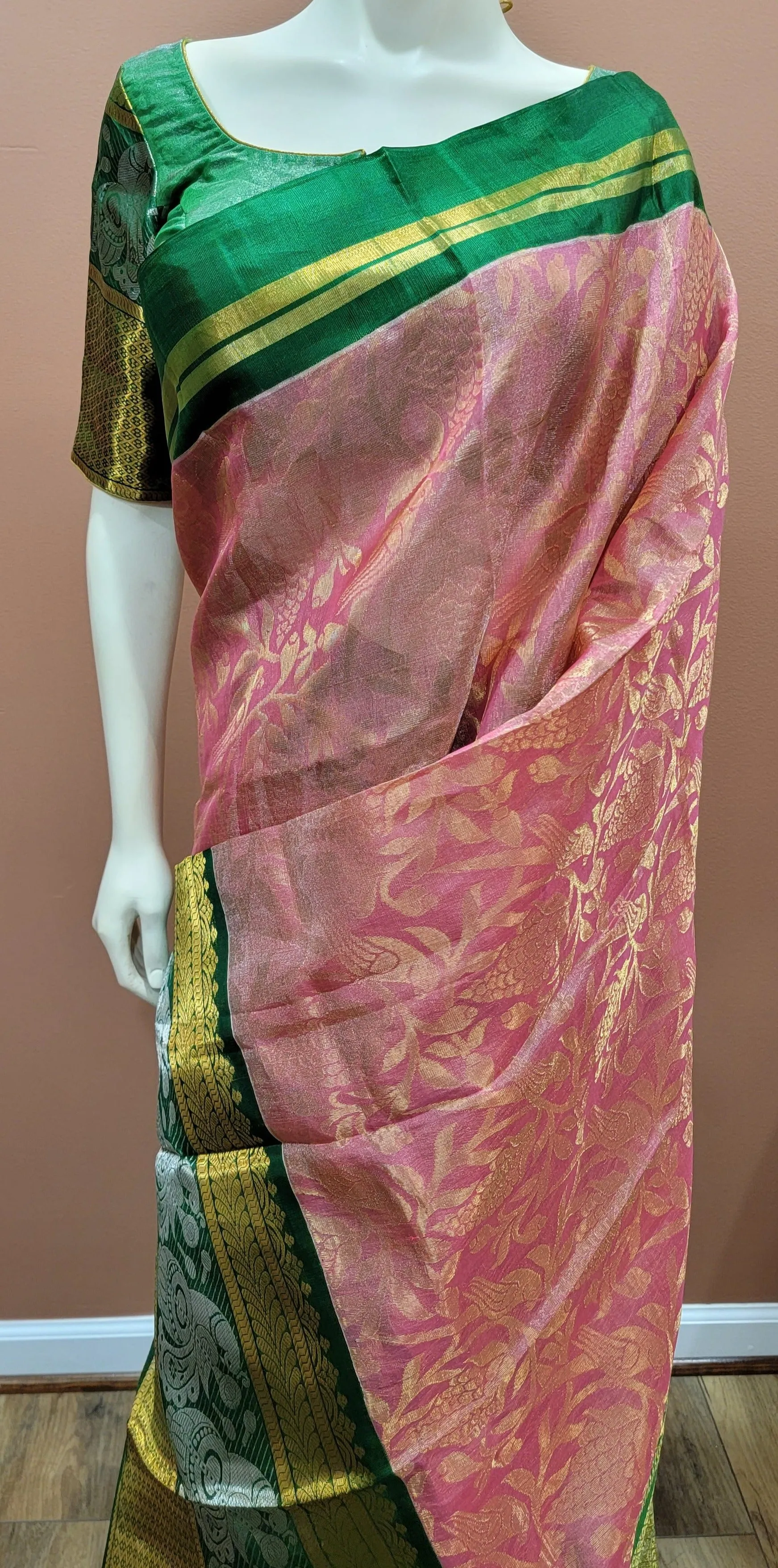 Tissue Kuppadam Saree w/ Blouse Collection