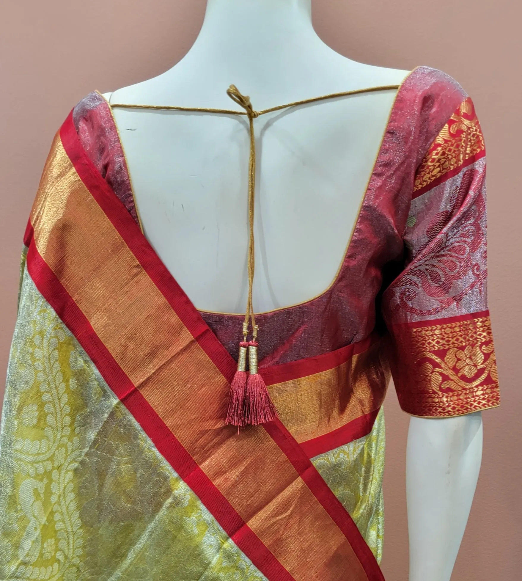Tissue Kuppadam Saree w/ Blouse Collection