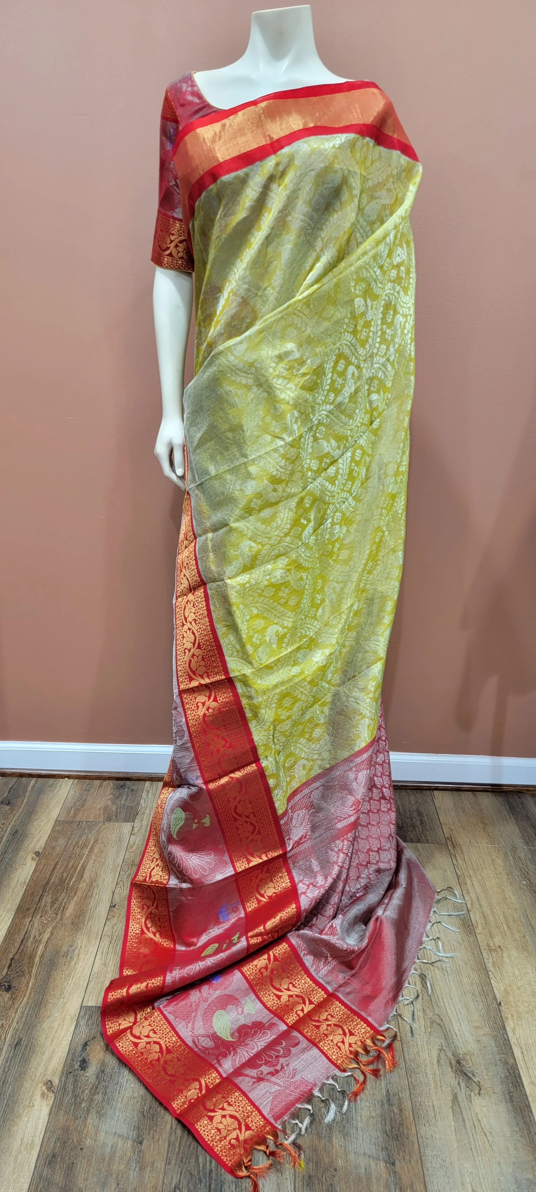 Tissue Kuppadam Saree w/ Blouse Collection