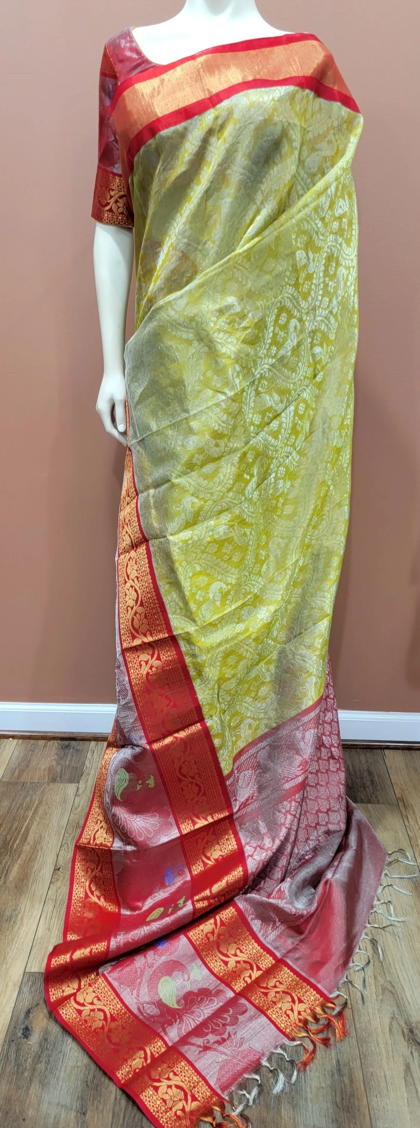 Tissue Kuppadam Saree w/ Blouse Collection