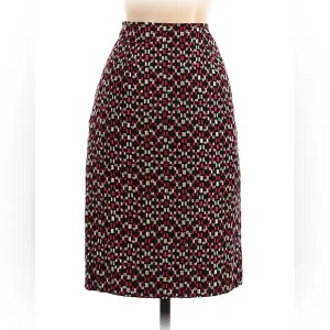 TOCCA size 4 knee length embroidered pencil skirt in excellent condition