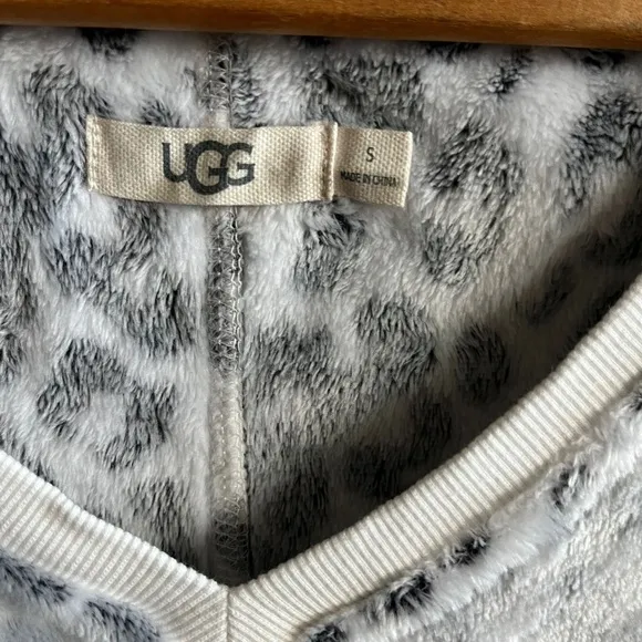 Ugg Women's Top Daisy Fleece Cotton Blend V-neck Long Sleeve Sweater Size S