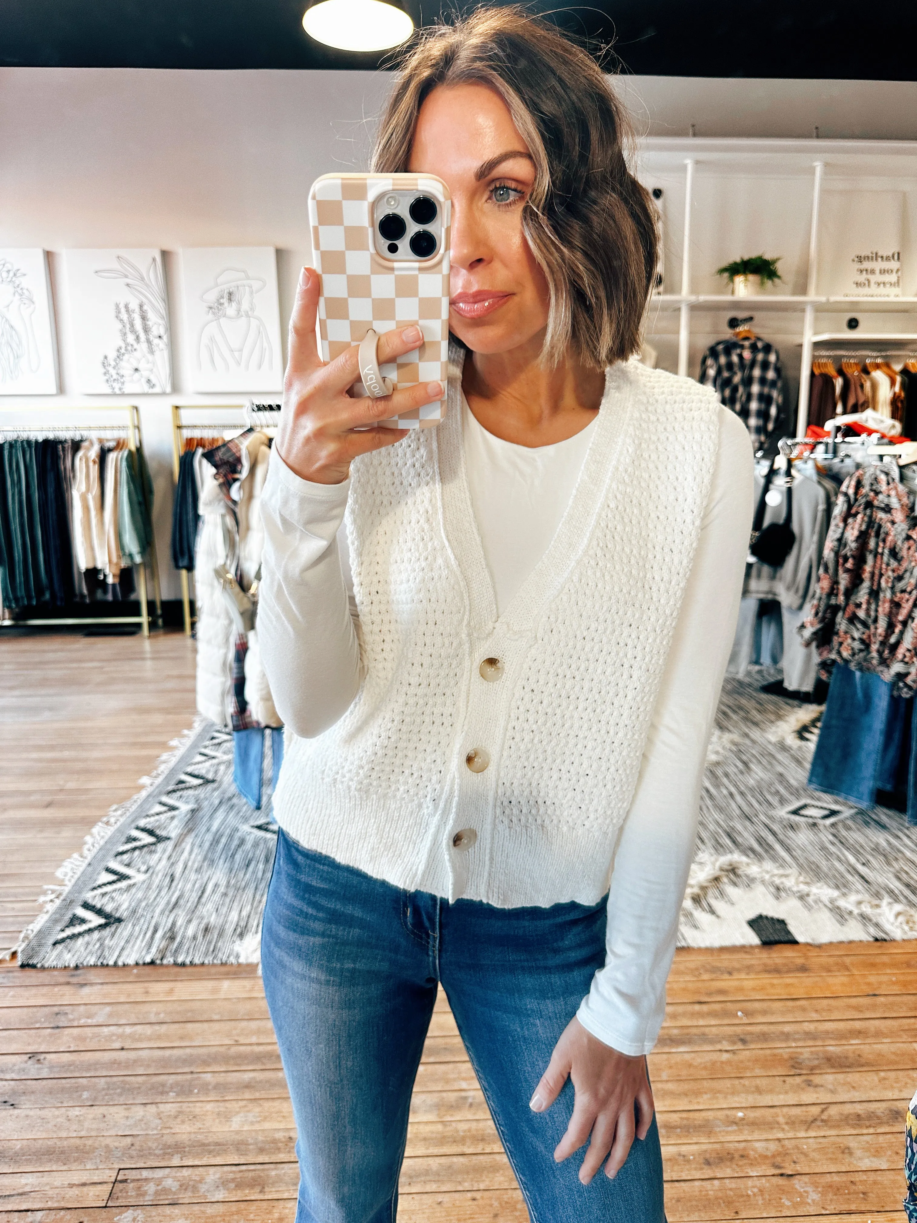 V-Neck Creamy Sweater Vest