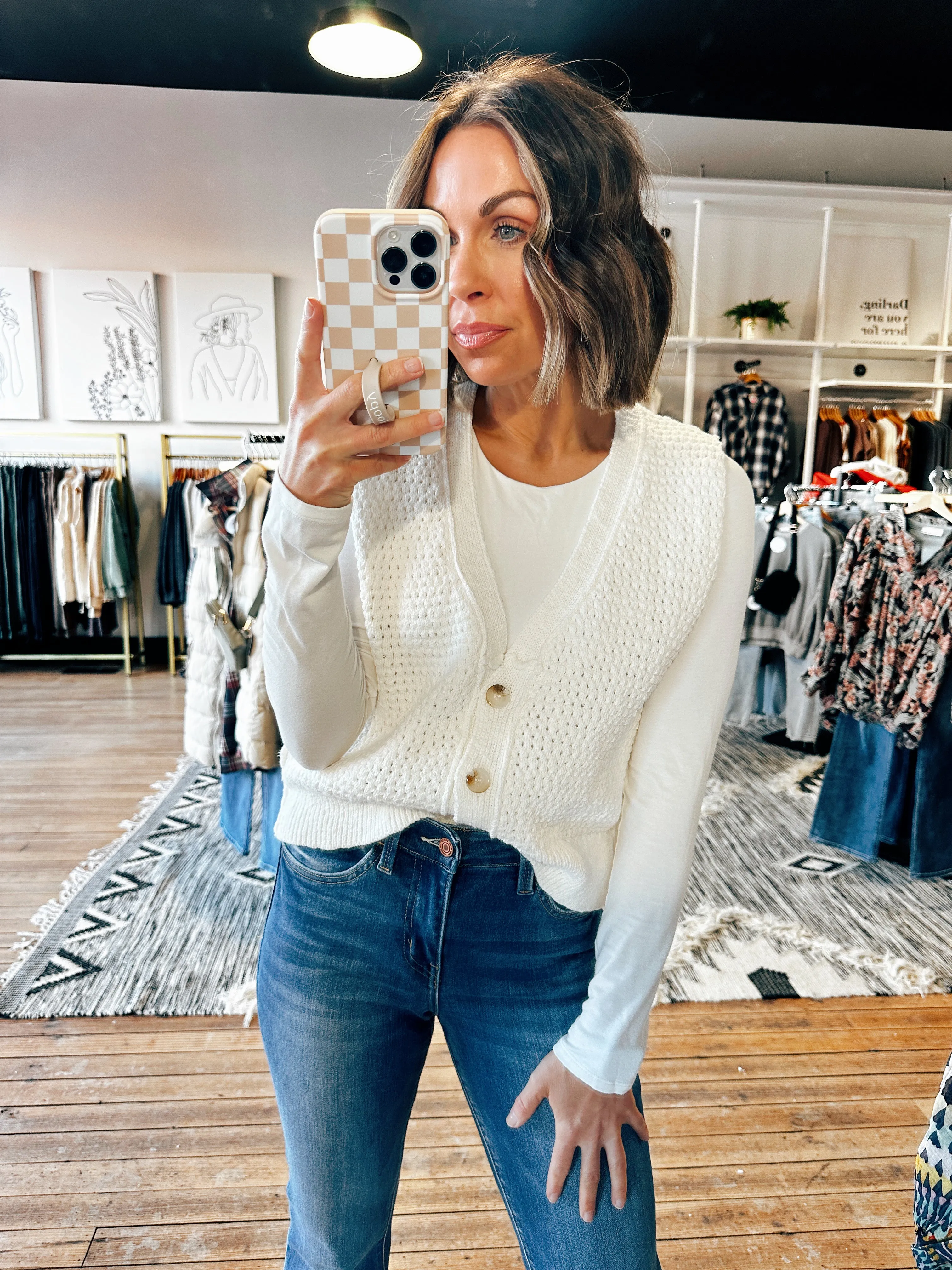V-Neck Creamy Sweater Vest