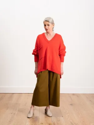 v-neck oversized pullover