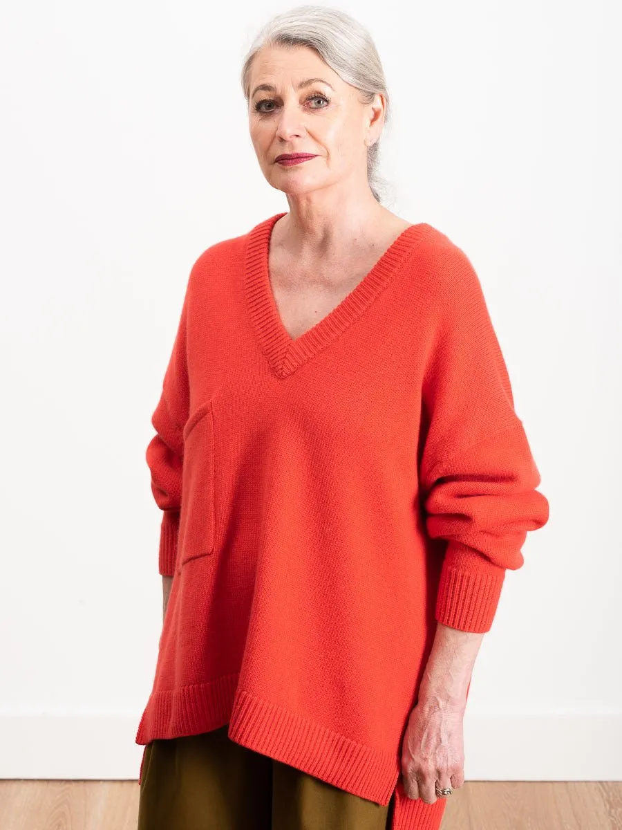 v-neck oversized pullover
