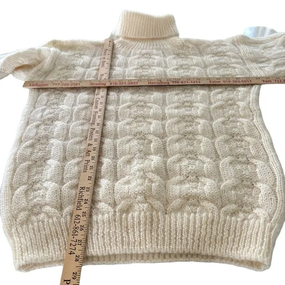 Vintage Tarazzia Sweater Cable Knit Mohair Turtleneck Pullover Medium Ivory