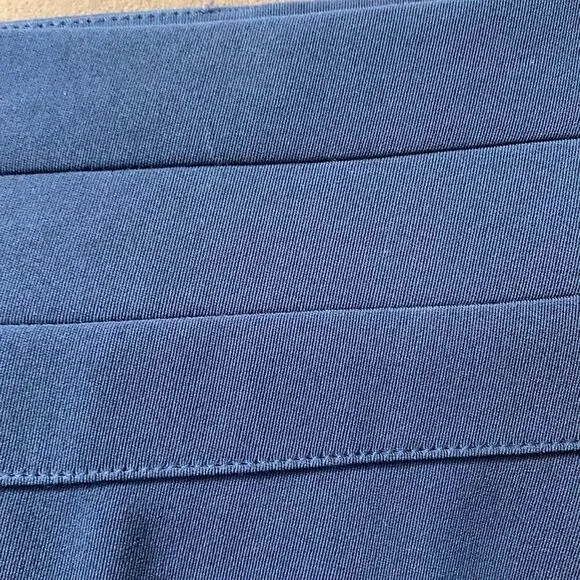 W BY WORTH “WORTH NEW YORK” NAVY PENCIL SKIRT