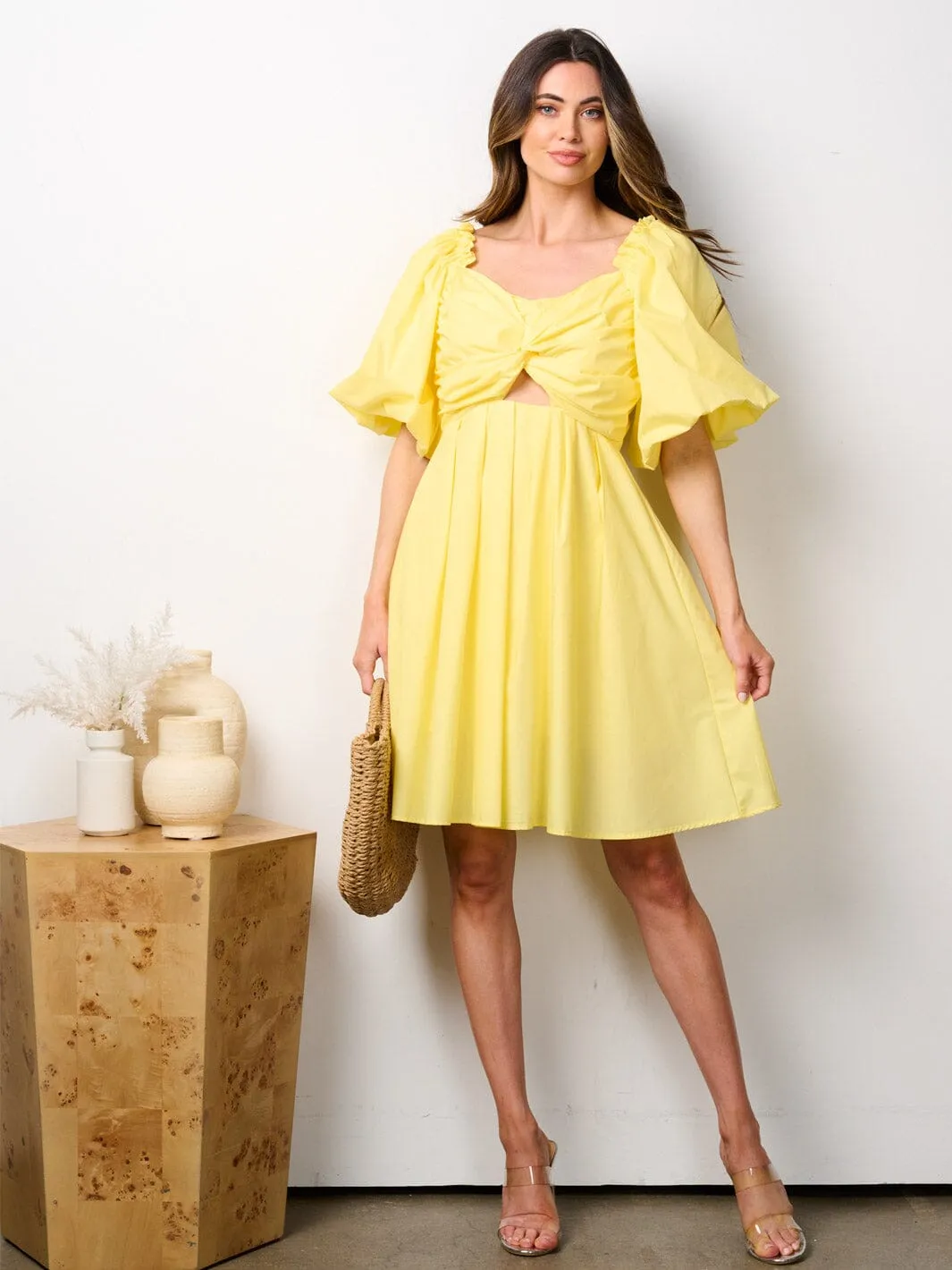 WOMEN'S SHORT PUFF SLEEVES CUT OUT FIT & FLARE MINI DRESS