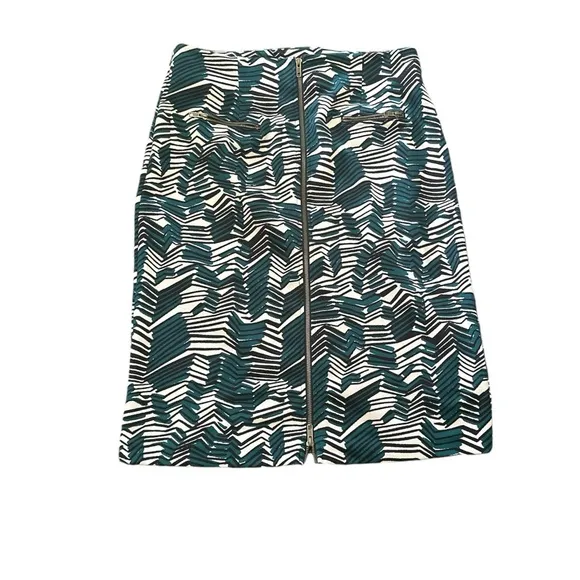 Worthington || Tropical Zipper Pull Pencil Skirt