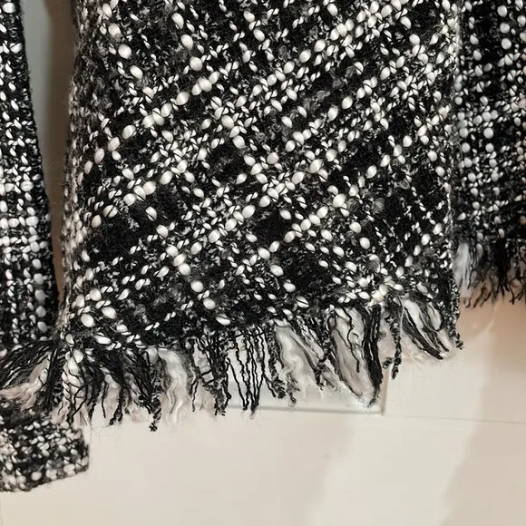 Zara Women's || Frayed Tweed Black Forest Sweater/Pullover/Poncho; Size Small