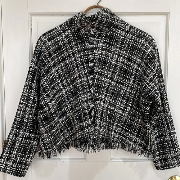 Zara Women's || Frayed Tweed Black Forest Sweater/Pullover/Poncho; Size Small