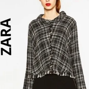 Zara Women's || Frayed Tweed Black Forest Sweater/Pullover/Poncho; Size Small